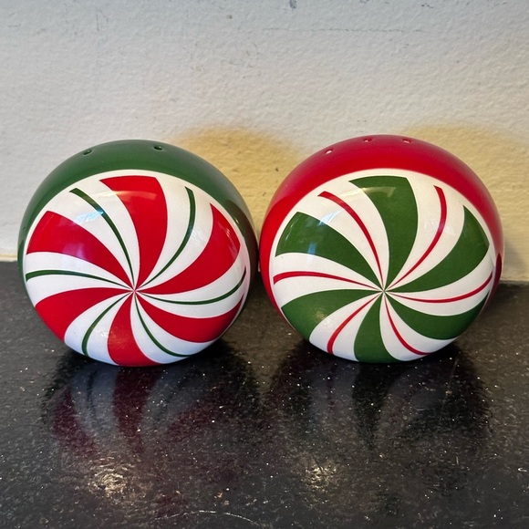 Pier 1 Peppermint Candy Salt & Pepper Shakers Swirl - Picture 1 of 4